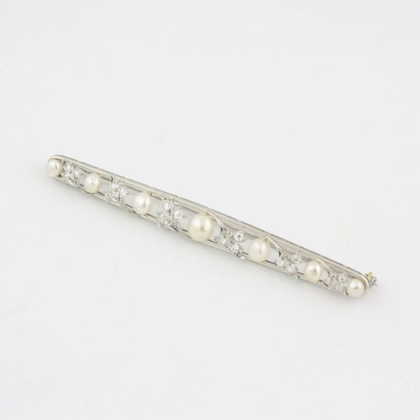 Pre-Owned Platinum Pearl and Diamond Bar Pin - Image 3