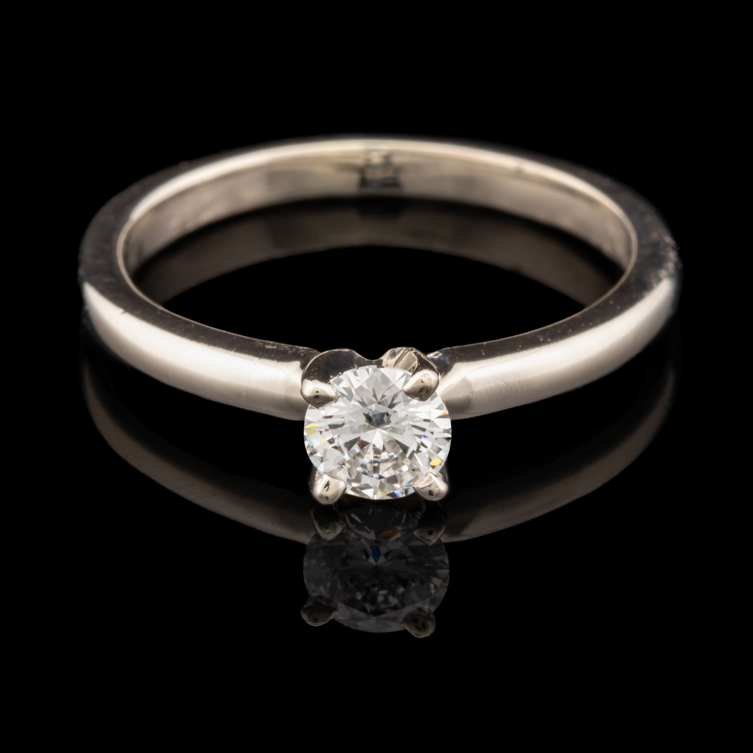 Pre-Owned VS2 Diamond Solitaire Engagement Ring in 14K