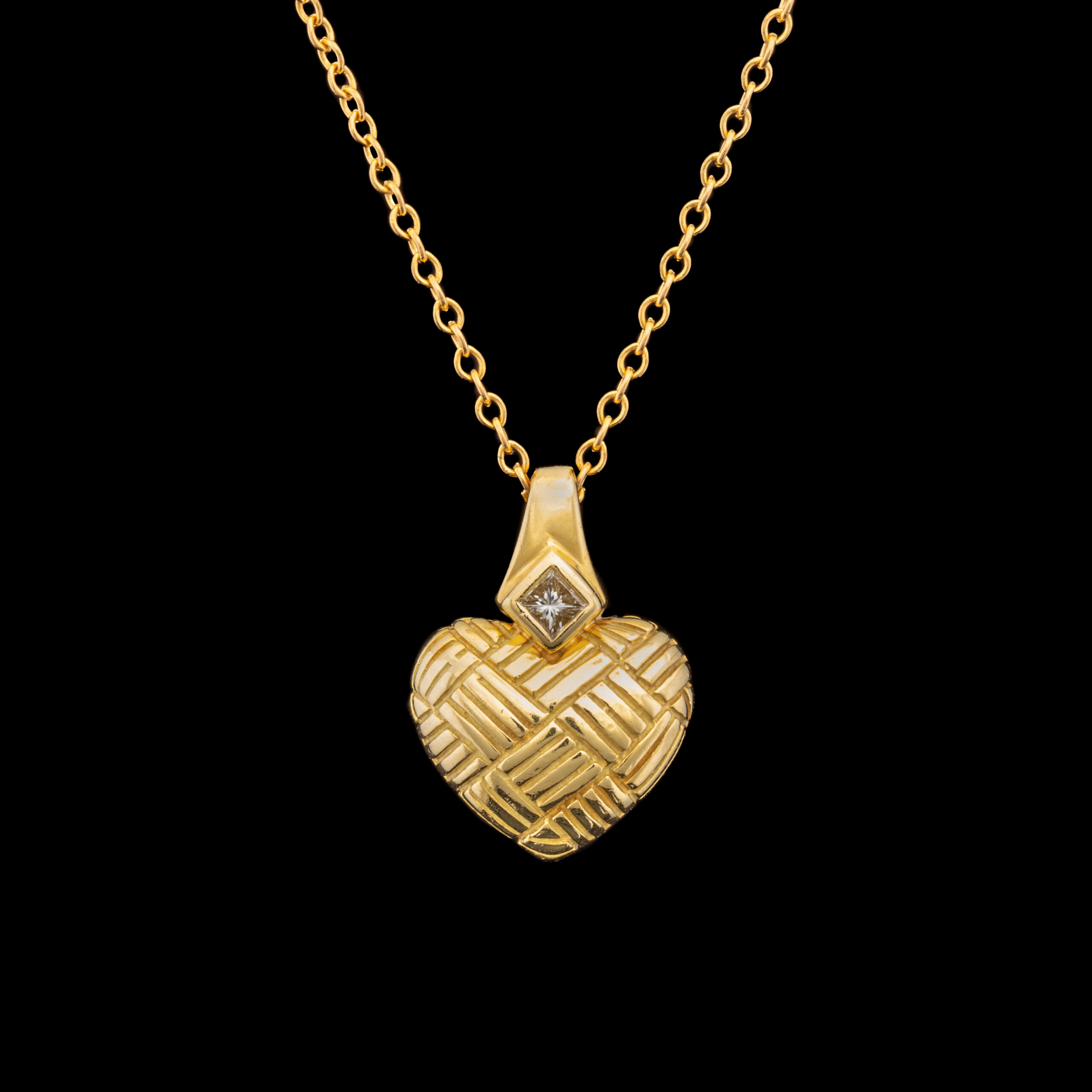 Pre-Owned 18K Braided Heart VS Diamond Necklace